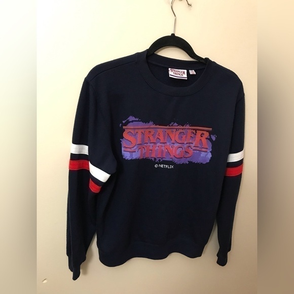 Netflix Stranger Things Fleece Crewneck Long Sleeve Soft Sweatshirt Size Medium - Picture 8 of 14